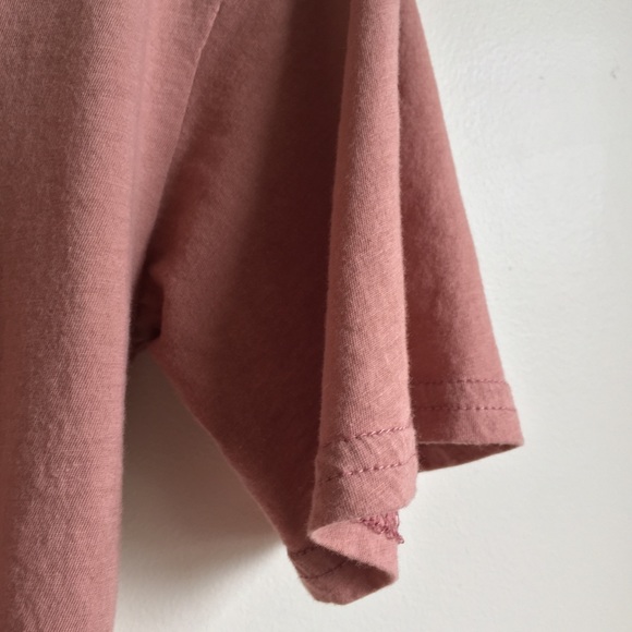 LA Hearts Tee - Picture 9 of 12